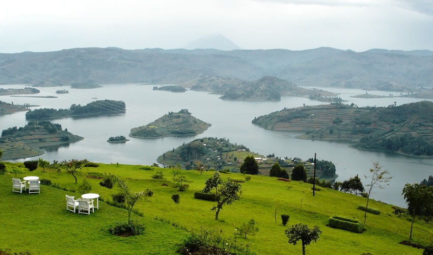 lake Bunyonyi 