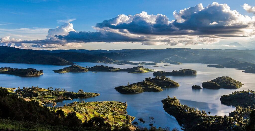 5 days Lake Mburo, Bwindi gorillas and Lake Bunyonyi safari 